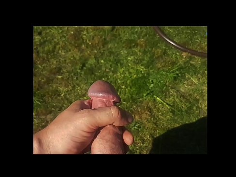 ❤️ Faigheann hottie te a pussy bándearg fucked agus cums le squirt i ghairdín samhraidh ❌  Porn bhaile  ag ga.filmepornonline.ru ☑